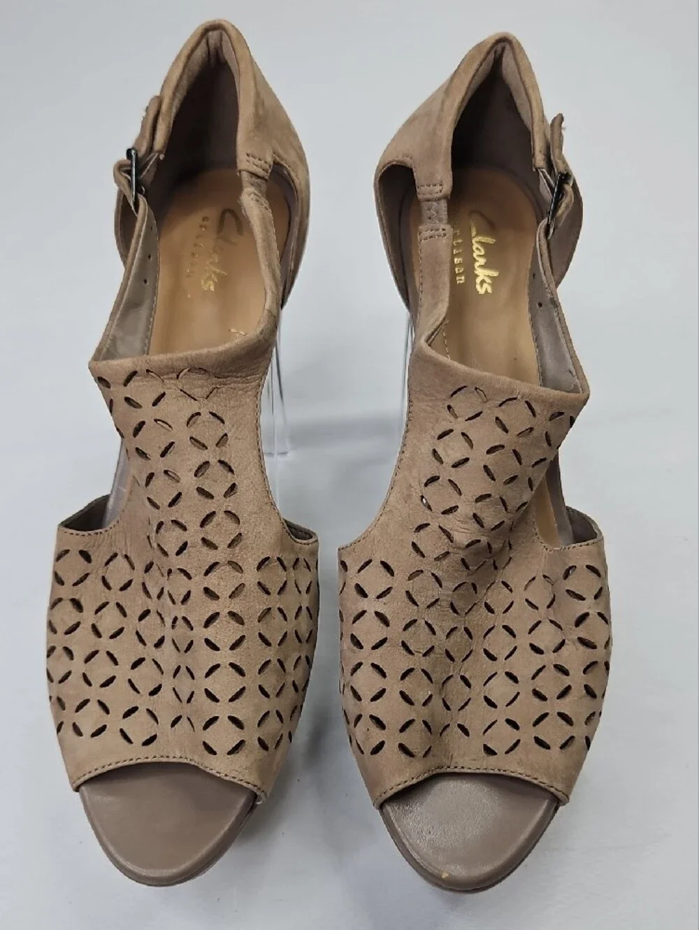 Clarks Artisan Ankle Strap Heels Taupe  Nubuck Size 9.5